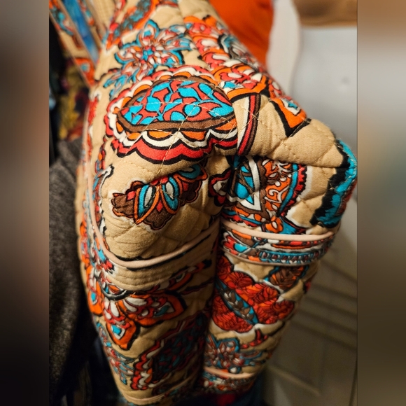 #637 Vera Bradley Tan and Red Multicolored Quilted Tote Bag - Picture 11 of 12